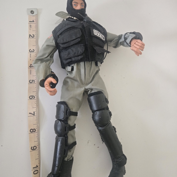 SWAT ACTION FIGURE - Picture 7 of 7